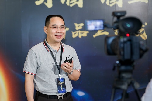 龙嵘5.jpg